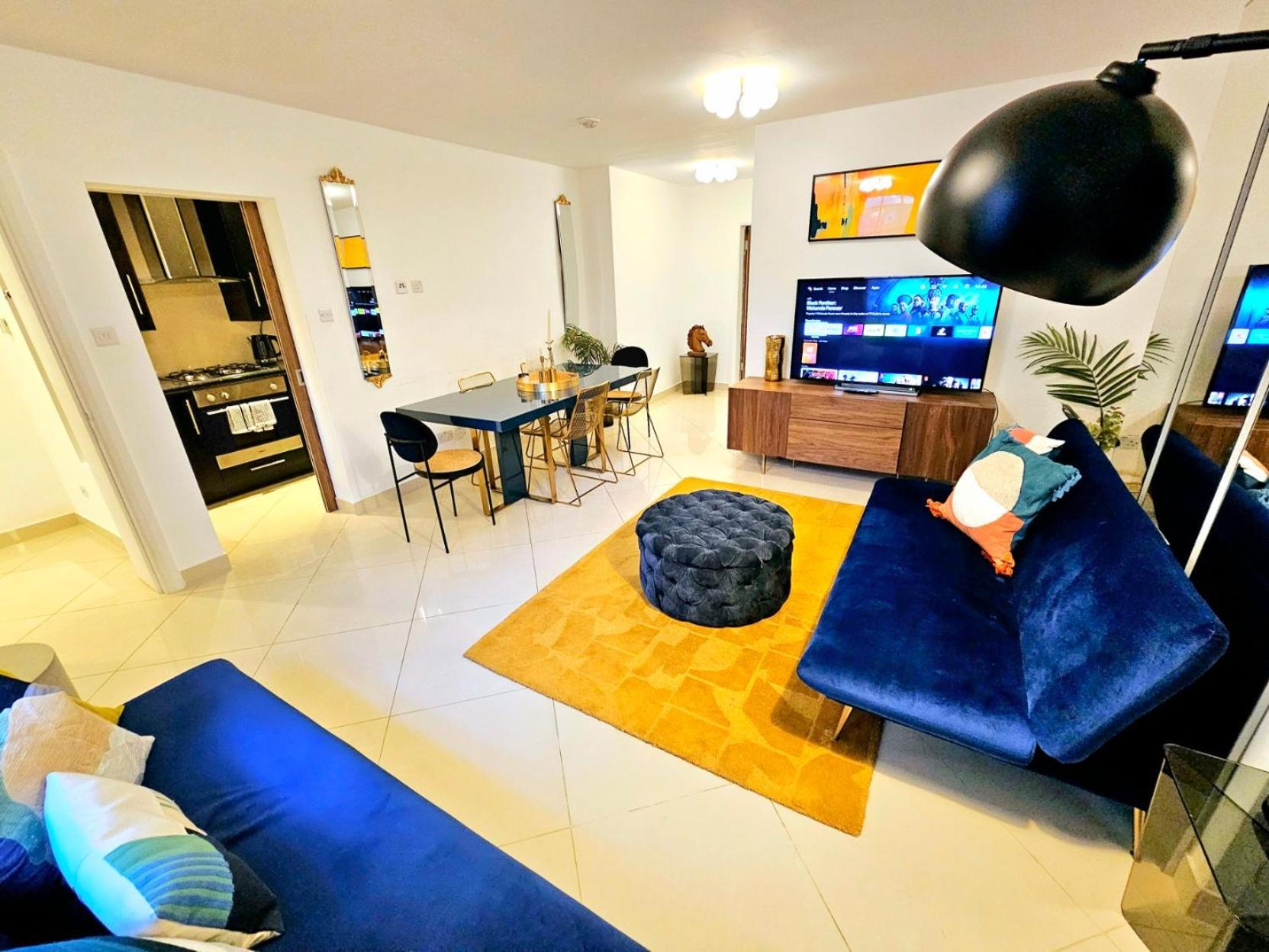 Modern Hyde Park With Private Entrance & Private Back Patio Near Bayswater & Paddington Stations London