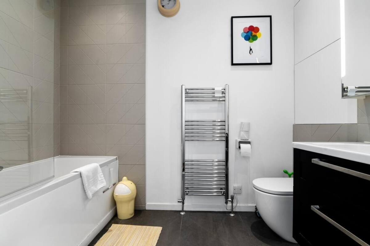 Luxury Modern Flat Near Excel, 02 & Canary Wharf Leilighet *