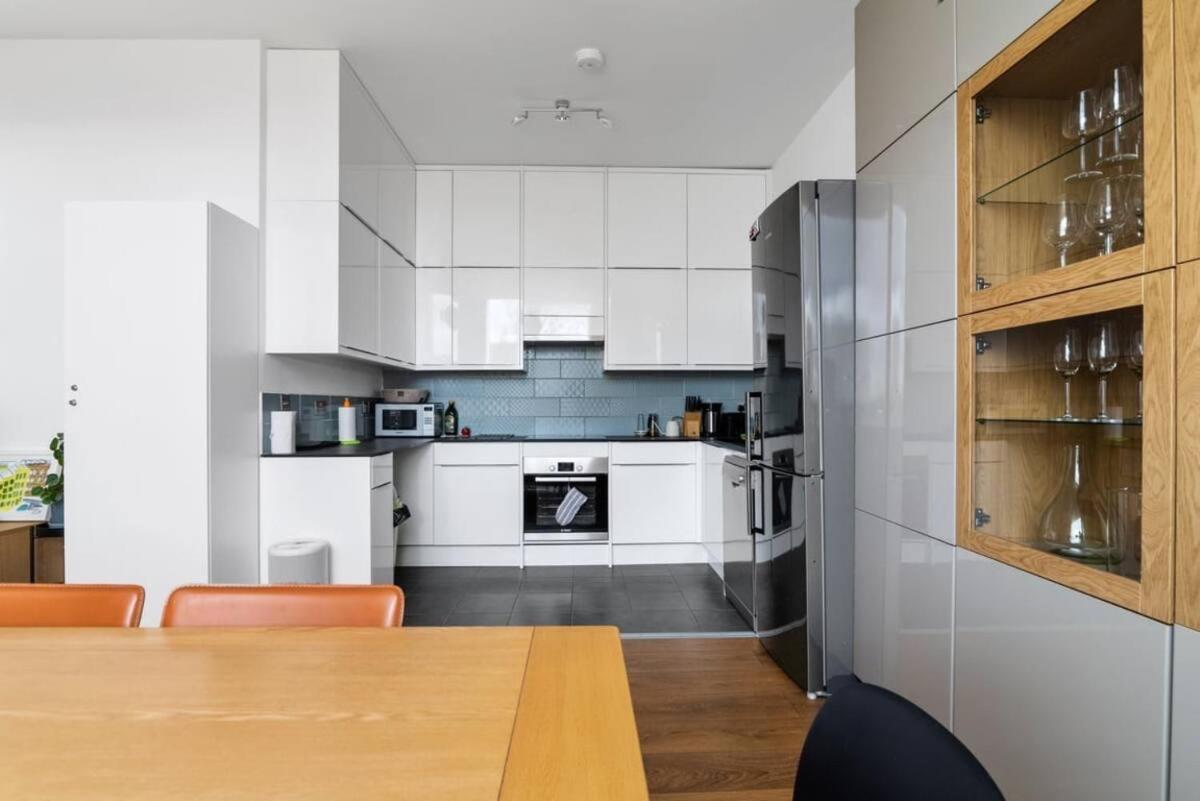 Luxury Modern Flat Near Excel, 02 & Canary Wharf Leilighet *