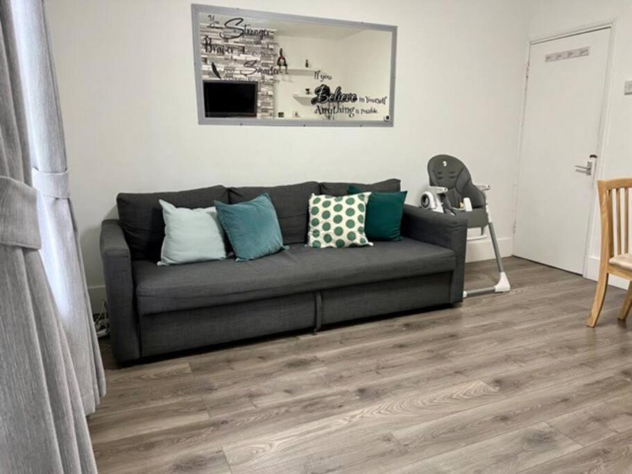 Ground Floor Flat Free Parking Appartement