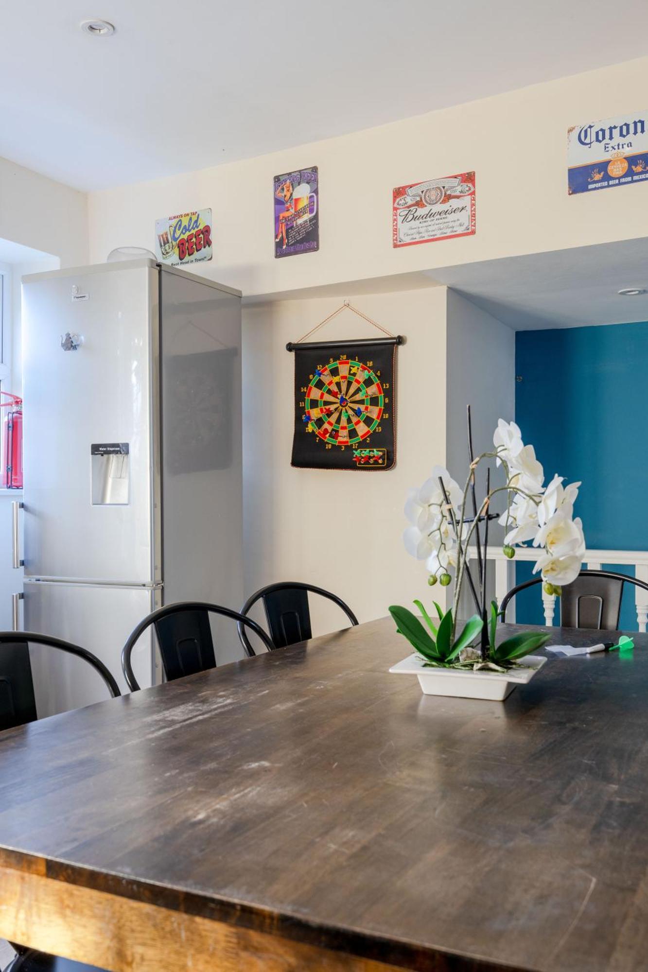 Big House Close To Metro Underground - Sleeps Up To 13 Guest house London