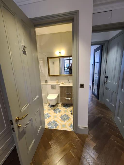 New Boutique Ground Floor London