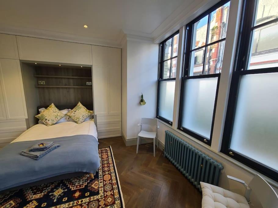 New Boutique Ground Floor * London