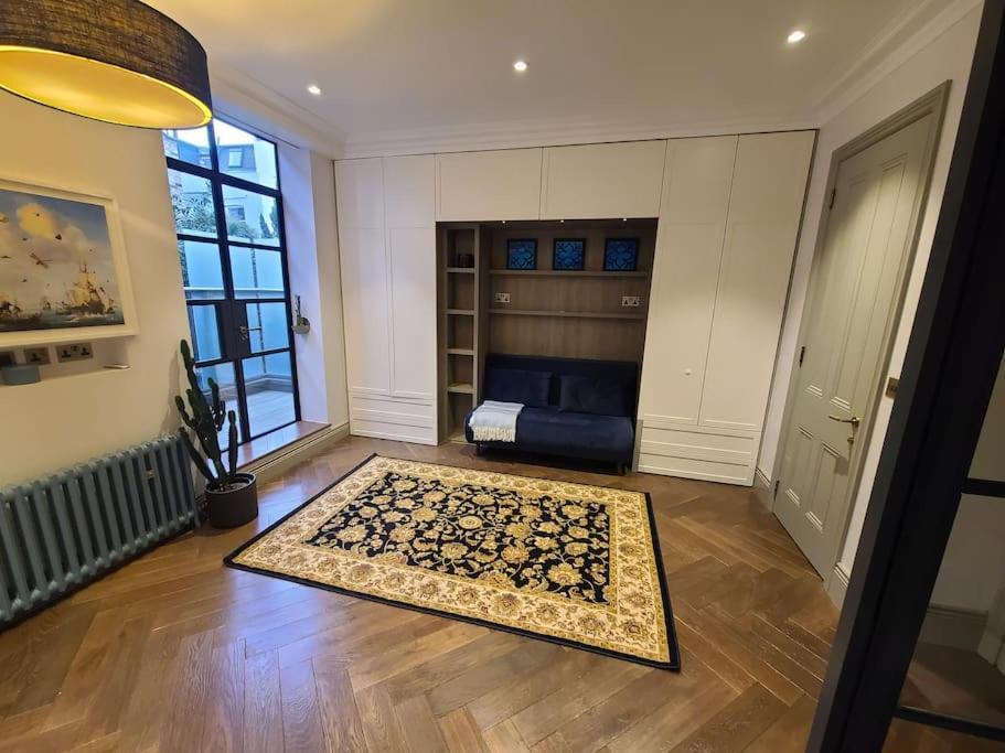 Apartment New Boutique Ground Floor London