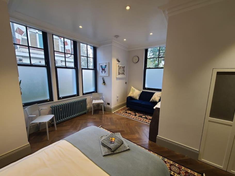 New Boutique Ground Floor Apartment *