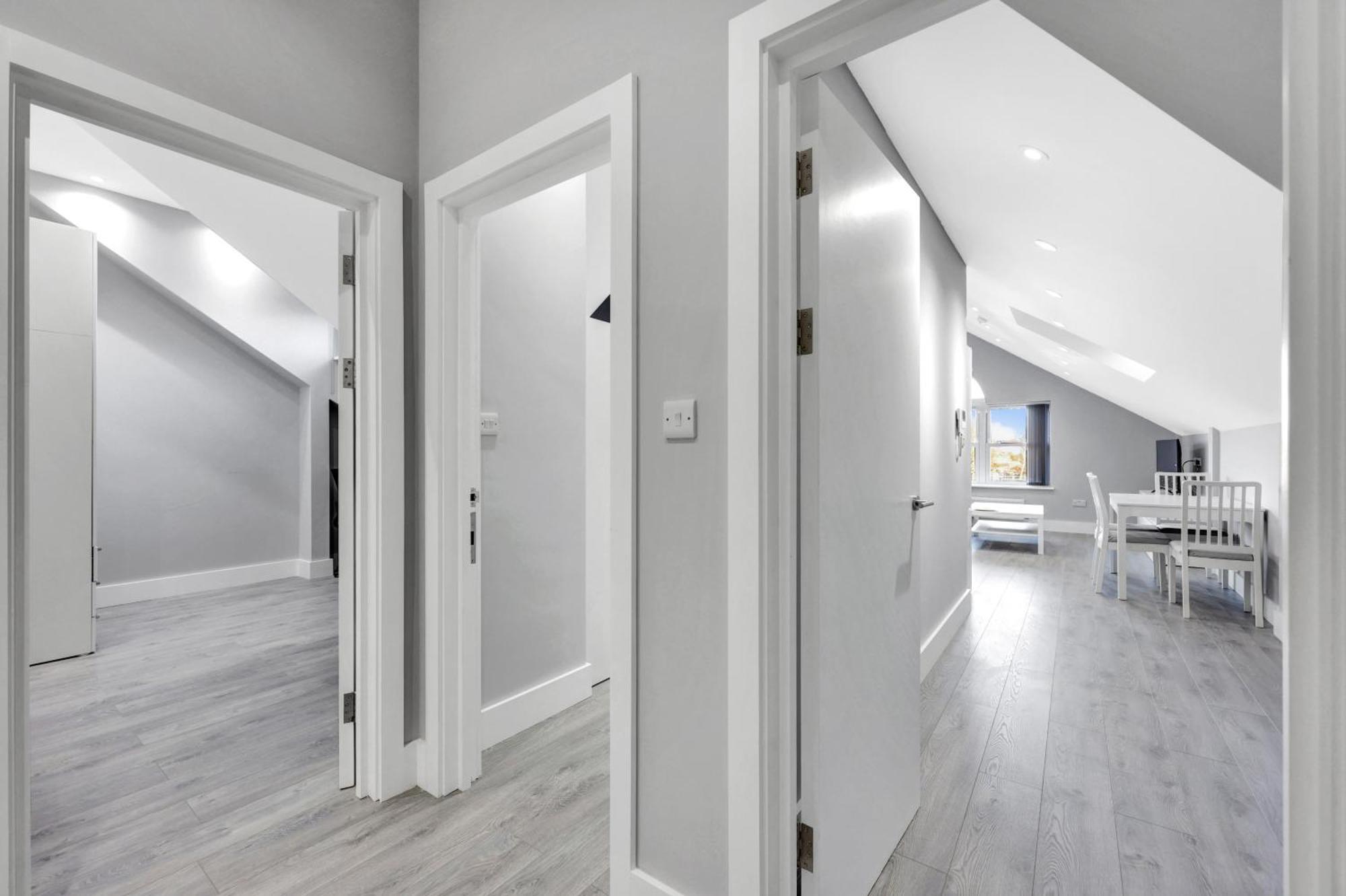 Your Cosy Modern 2 Double Bedroom Flat Fully Furnished - 5 Mins Walk To Stn Flat 4 Apartment London