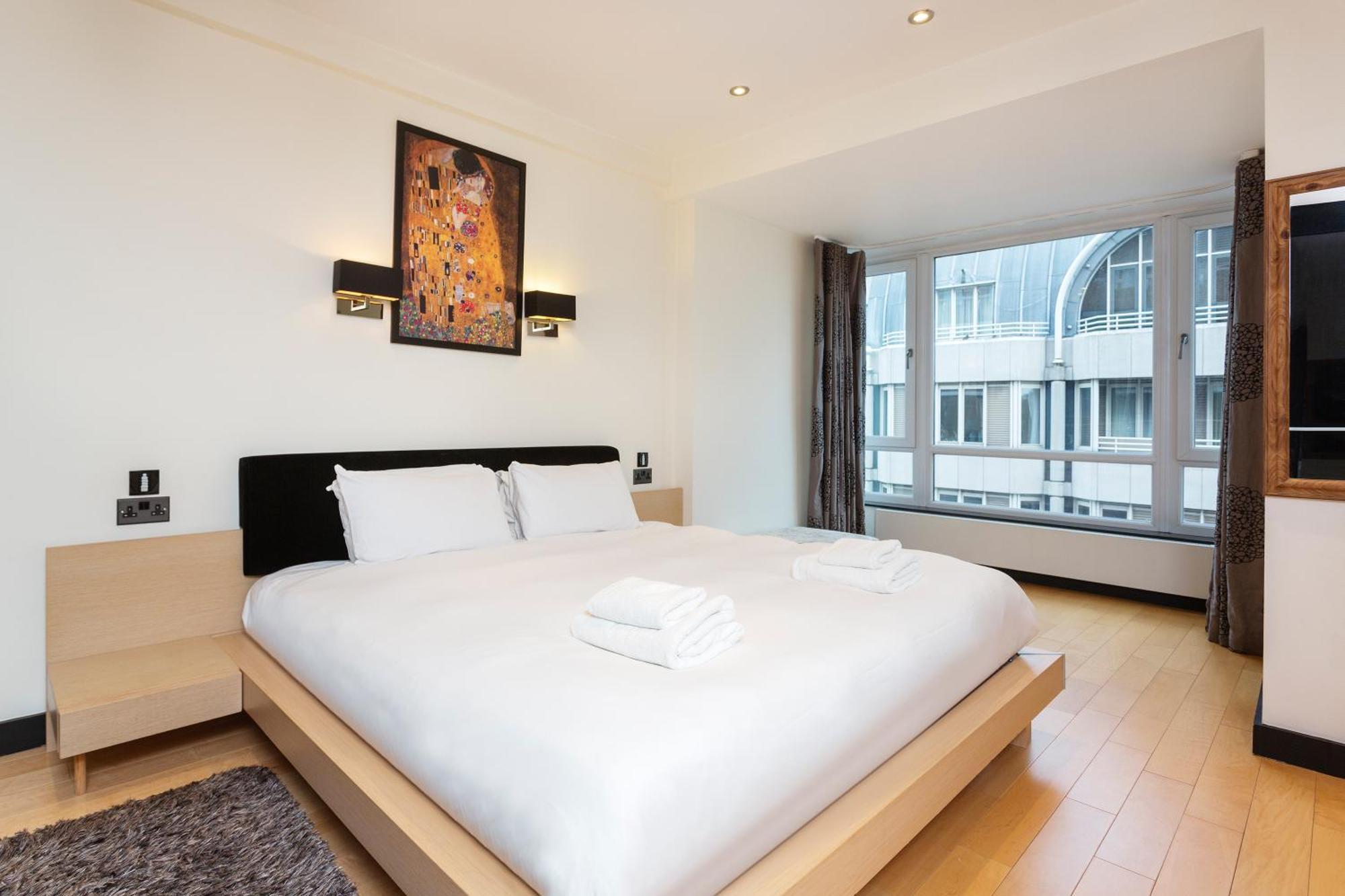 Veeve - Hyde Park Heights Apartment *