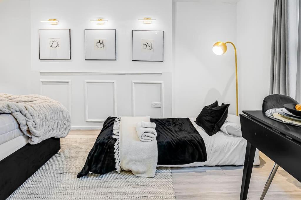 Serene With Garden View - Cozy Retreat For Couples & Solo Travellers Apartamento