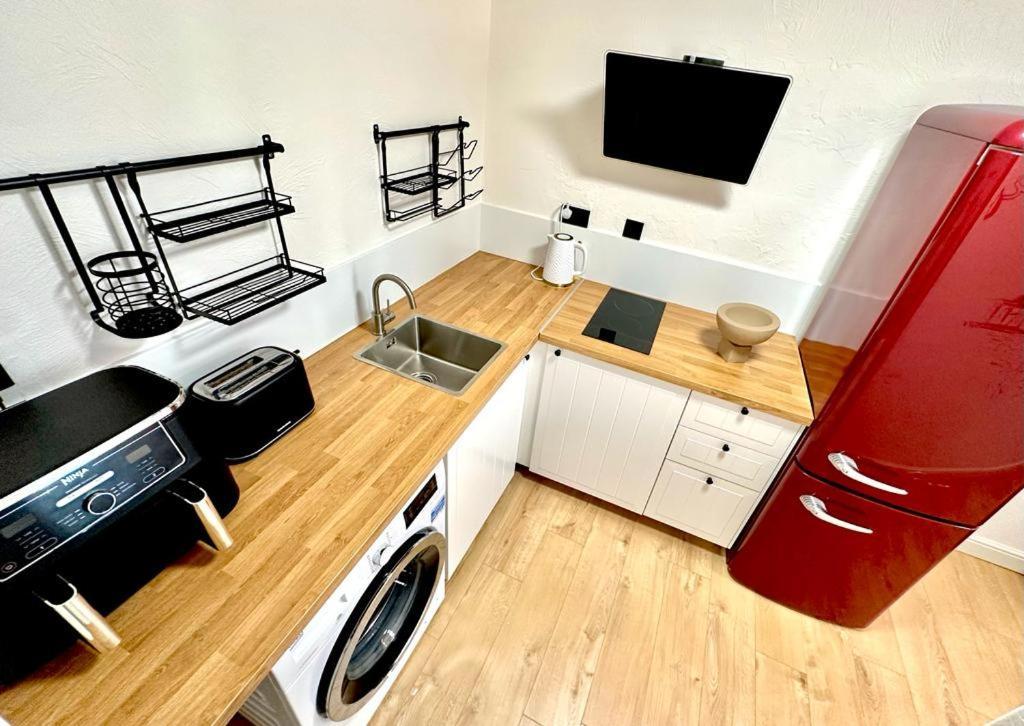Apartment Flat 3 In Aldgate *