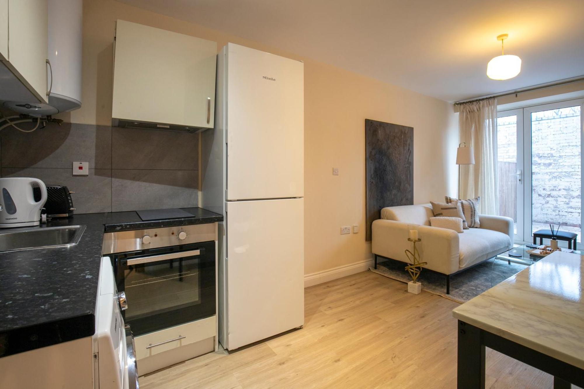 Leilighet North - One Bed Flat- Entire Unit *