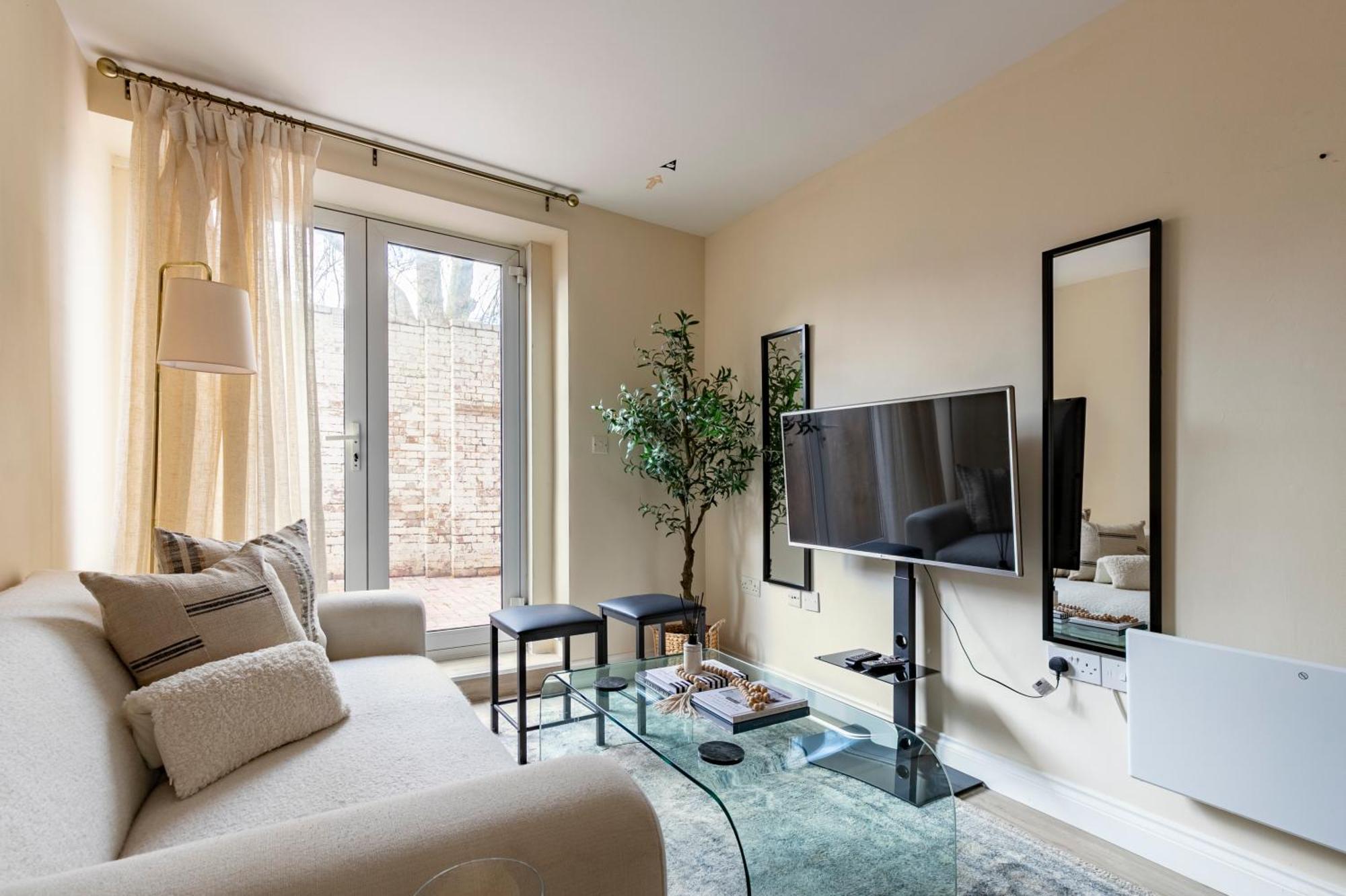 North - One Bed Flat- Entire Unit London