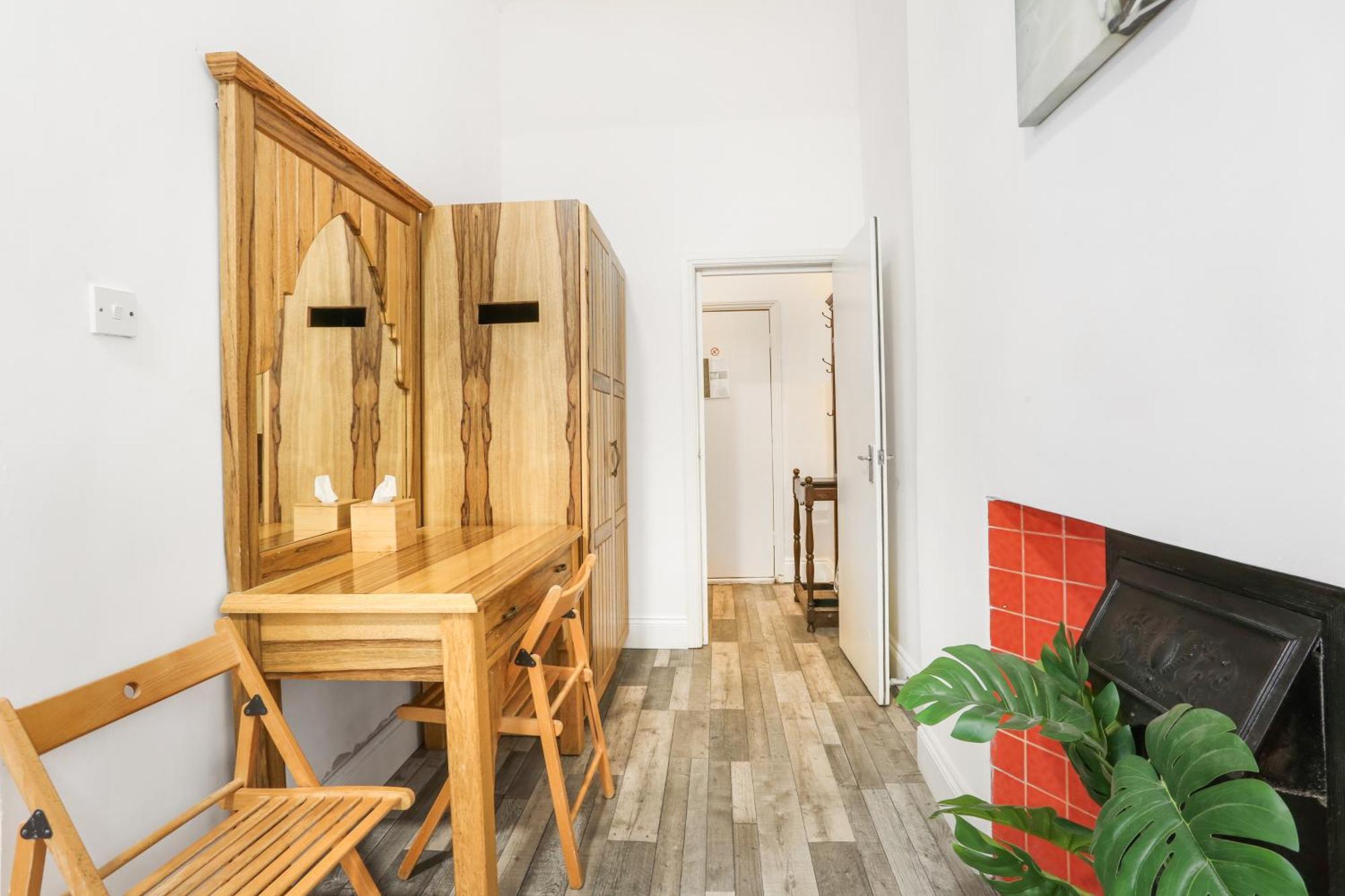 Beiroom Hyde Park Apartment