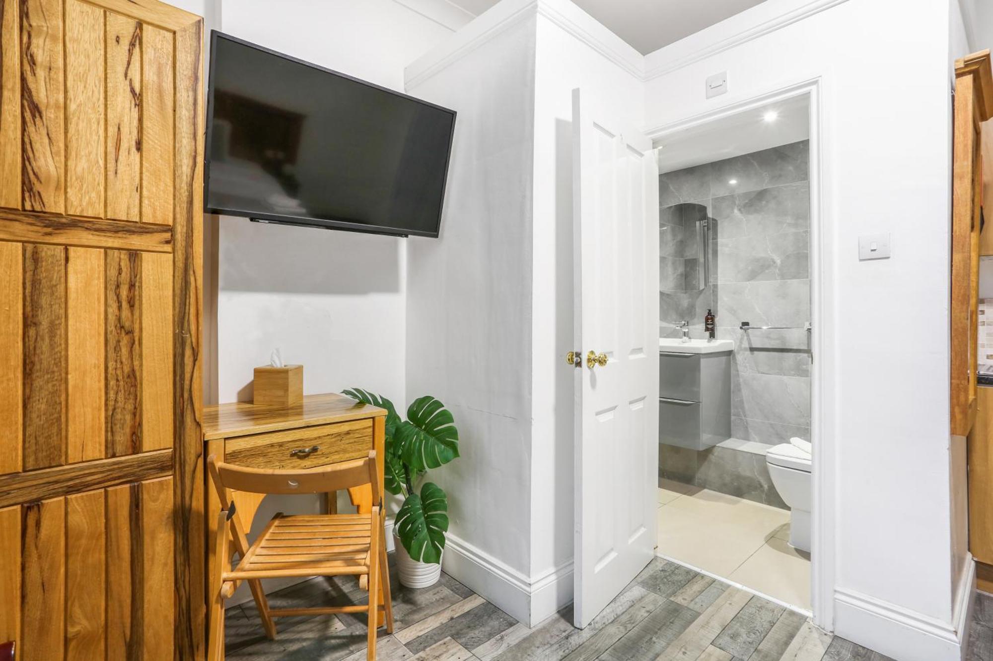 Beiroom Hyde Park * London