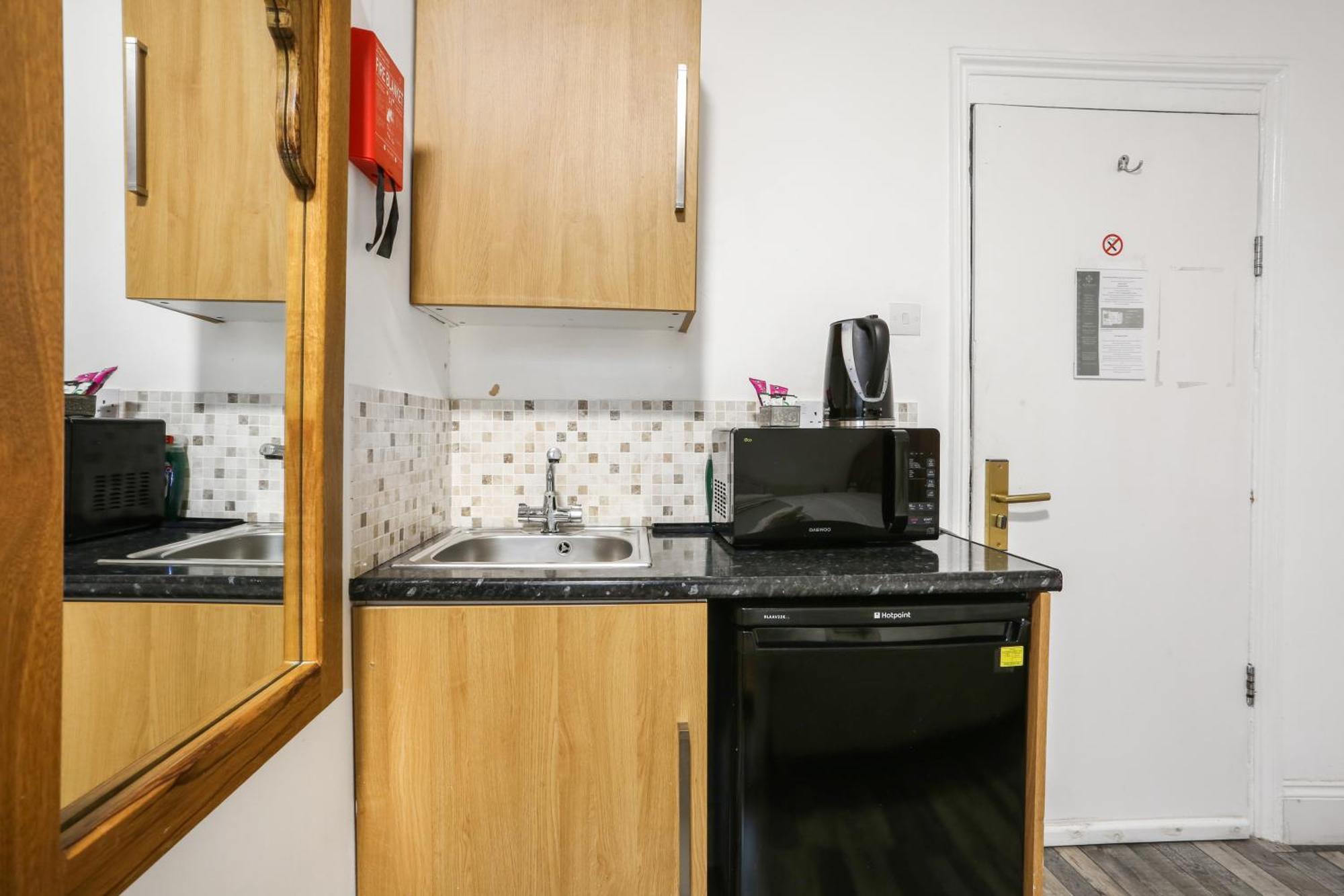 Beiroom Hyde Park Apartment London