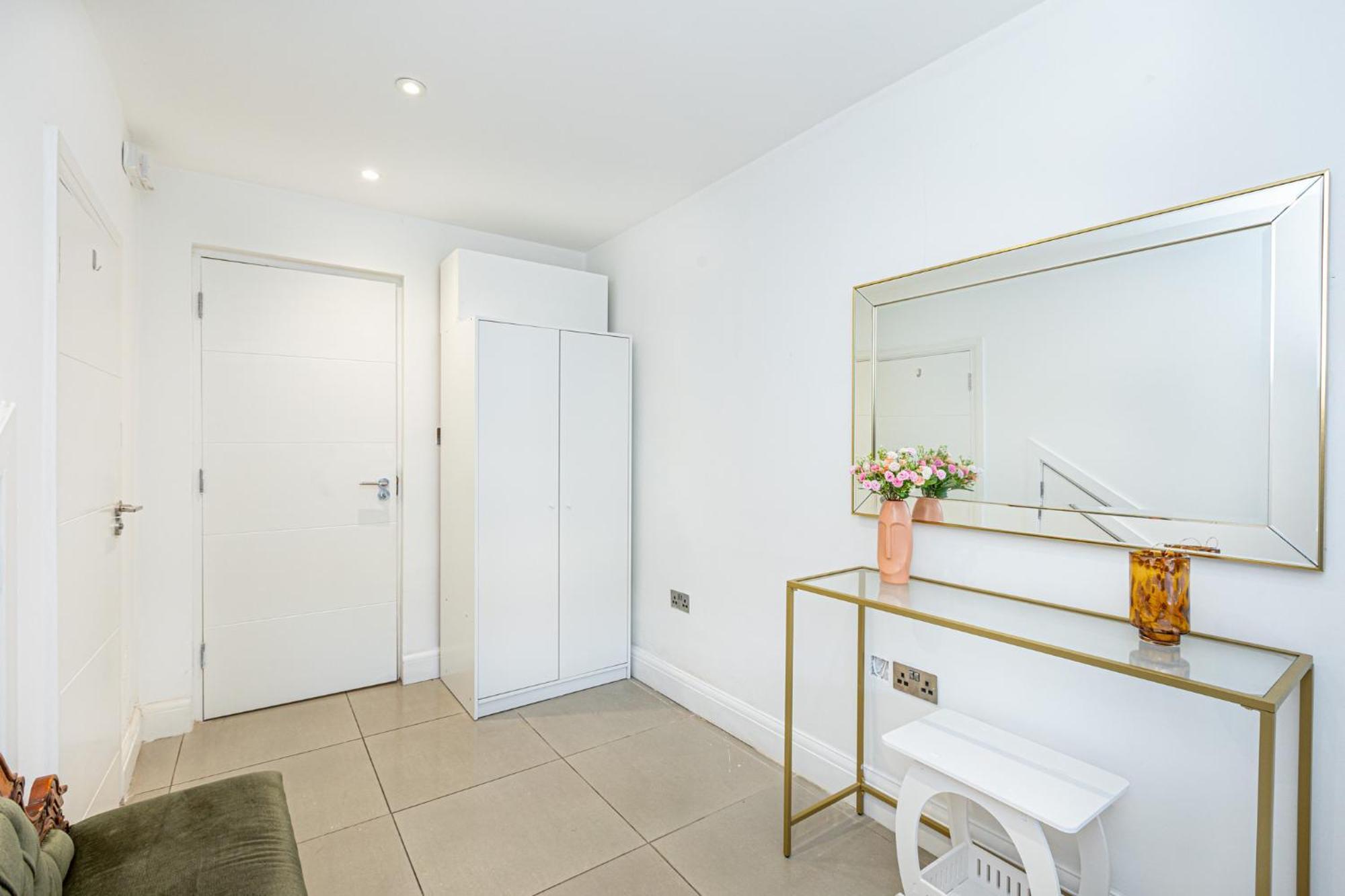 Luxury 3br Flat, Parking & Garden, Nw * Londen