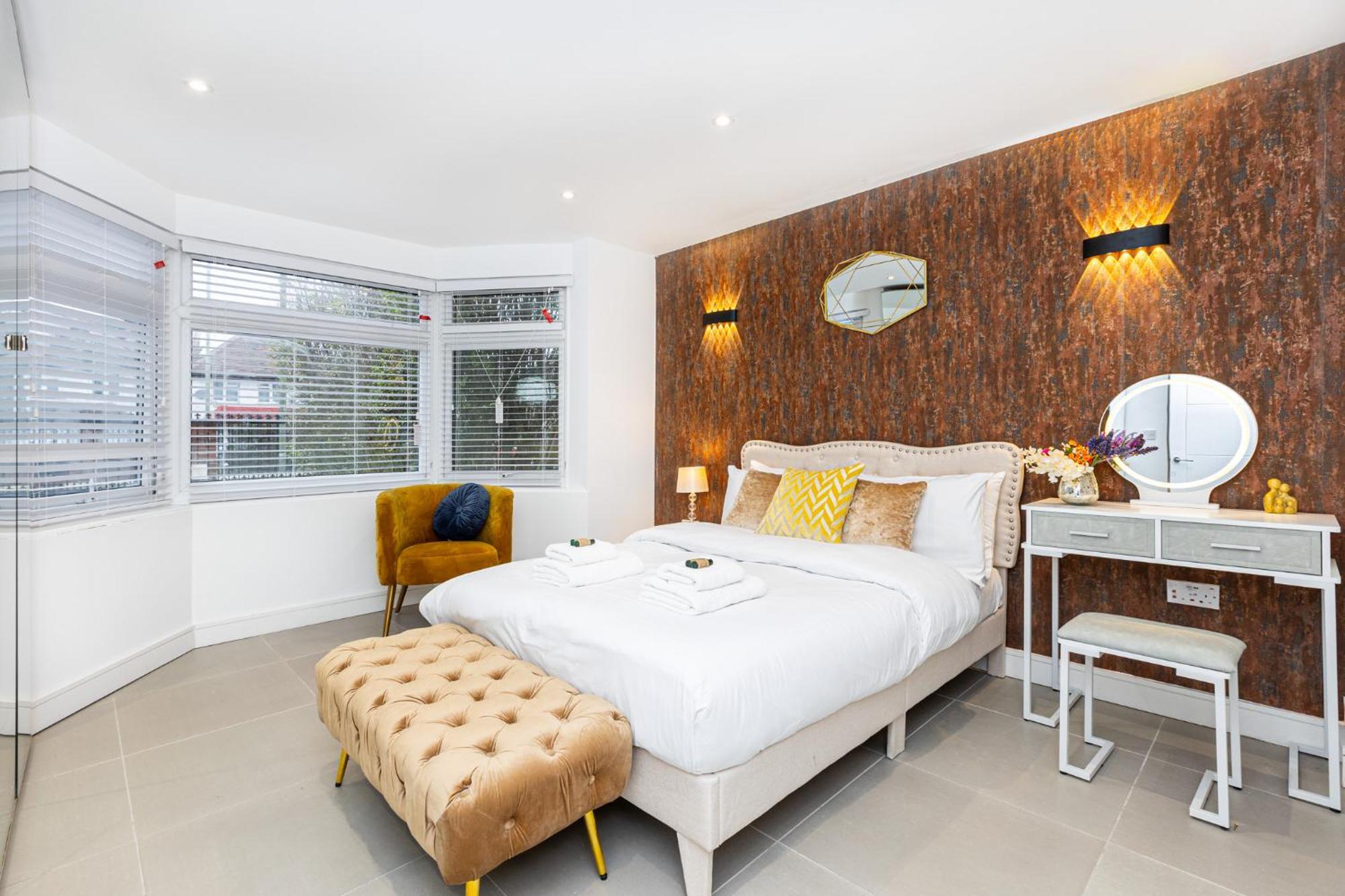 Luxury 3br Flat, Parking & Garden, Nw Appartement Londen