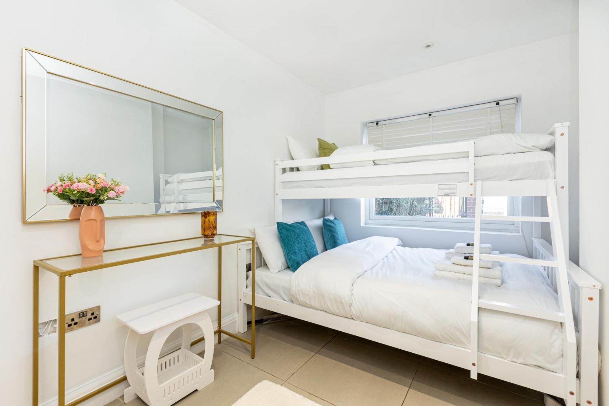 Luxury 3br Flat, Parking & Garden, Nw * Londen
