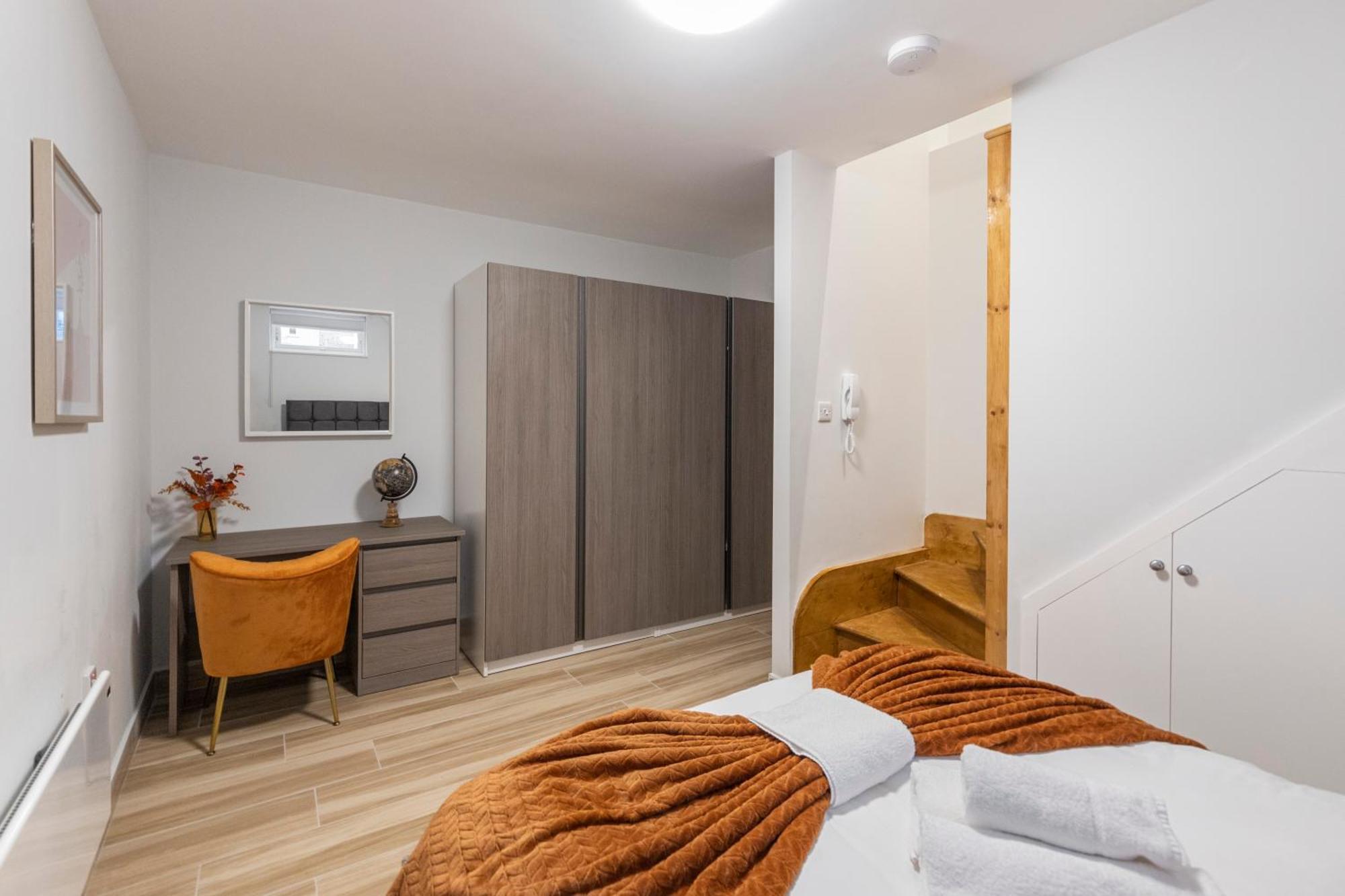 Iconic Apartment London