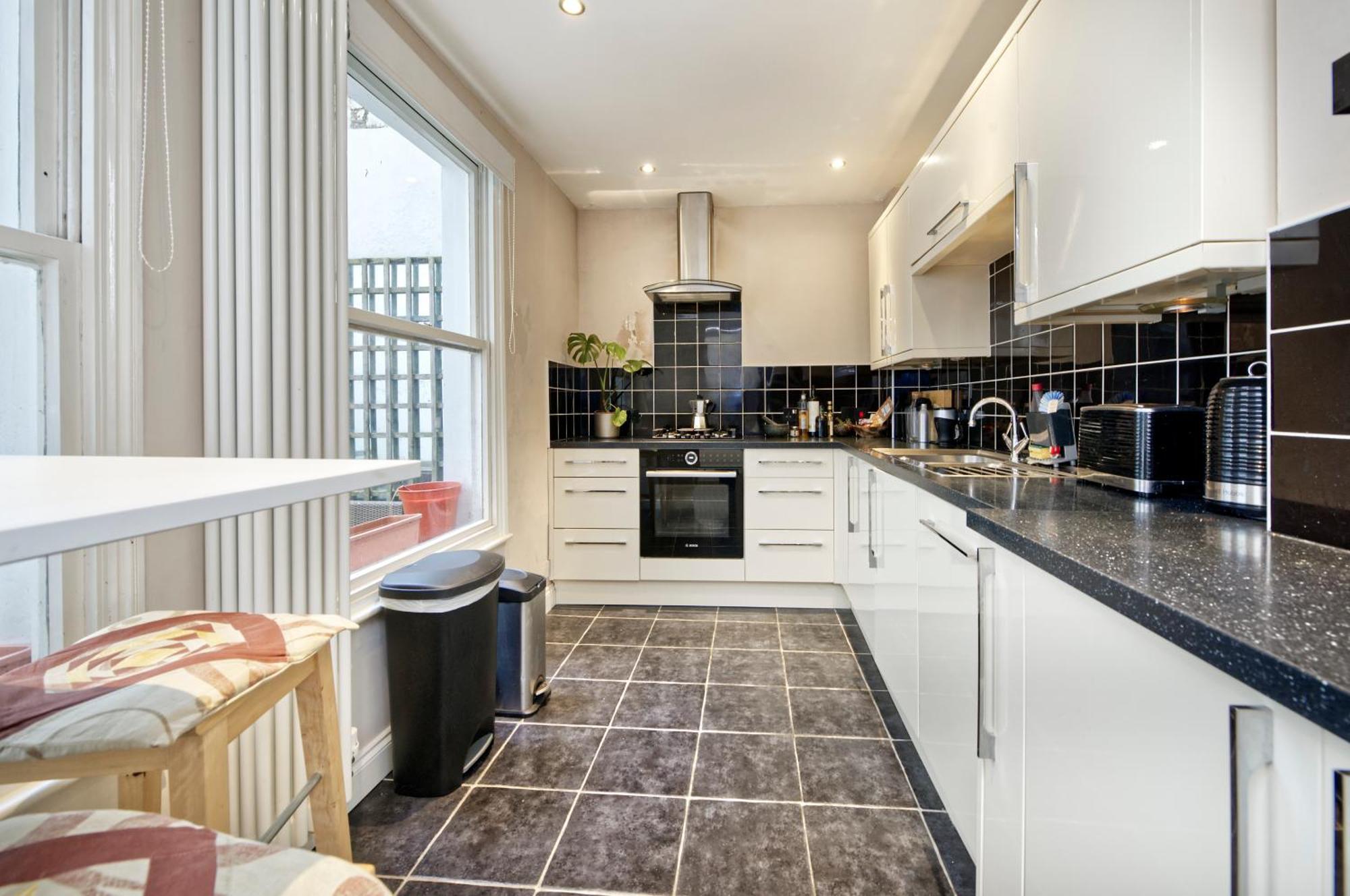 Spacious Pimlico By Underthedoormat London