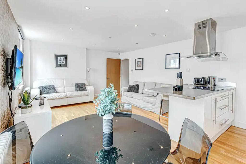 Apartment 2br Flat Next To Eye On Lower Marsh 96a *