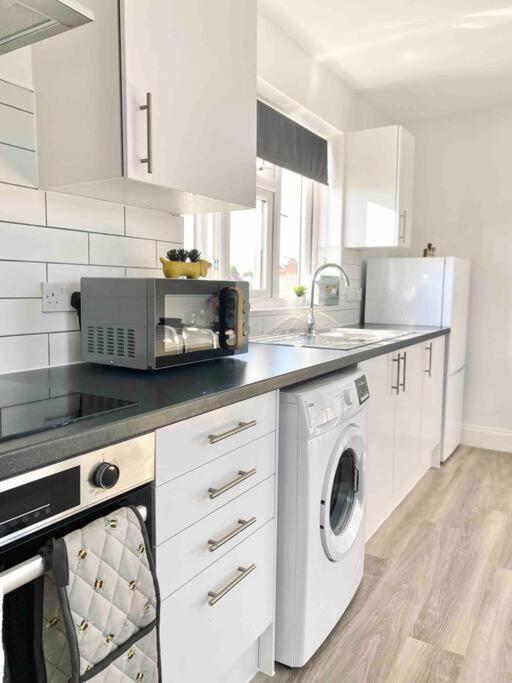 Bright Loft 30min To Leilighet London