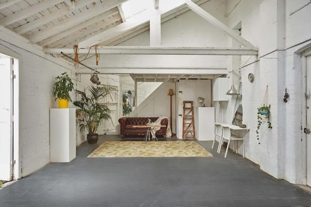 Warehouse Flat East