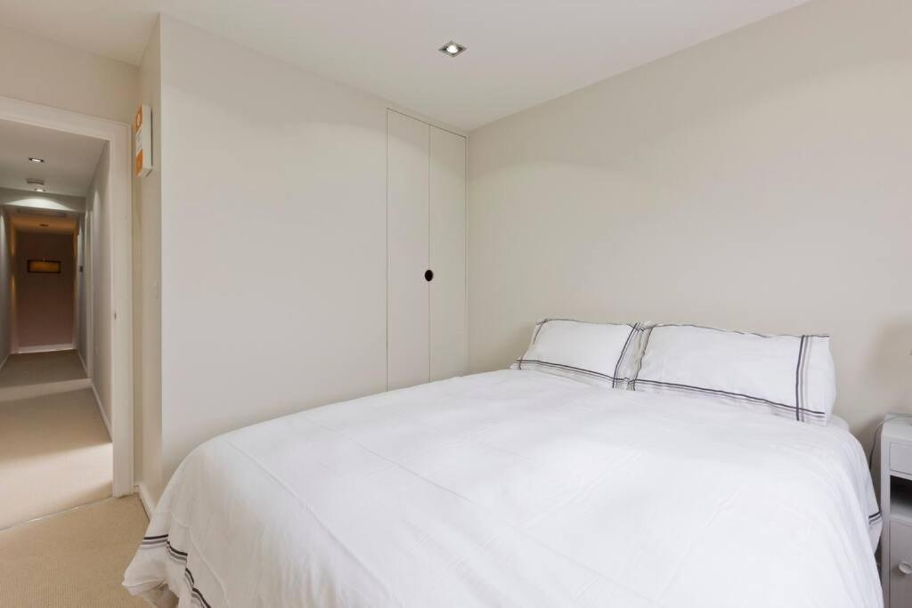 Feriehus Modern Town House In Barnes, West
