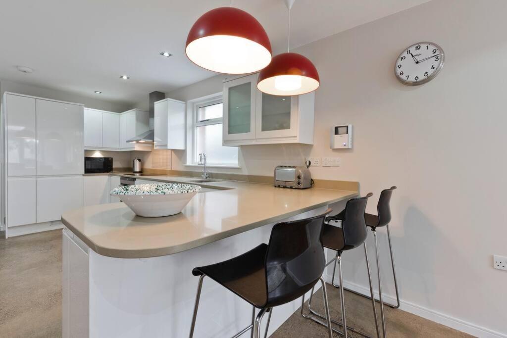 Feriehus Modern Town House In Barnes, West