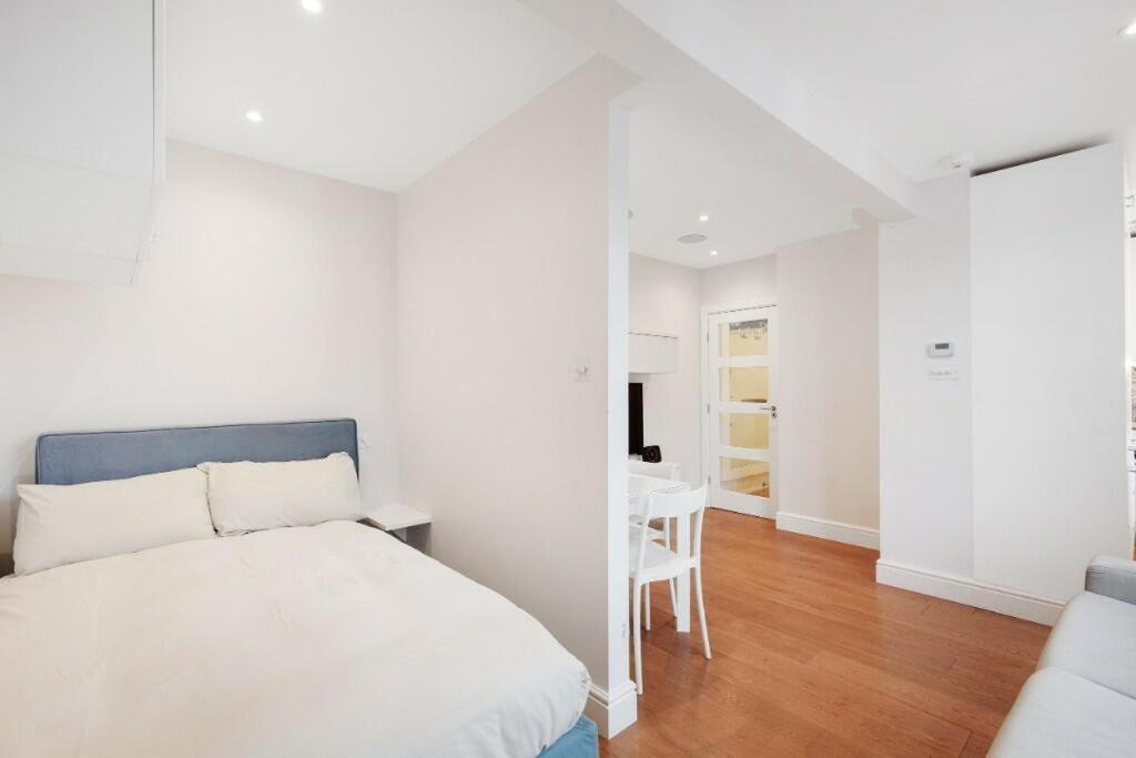 Beaufort Gem Chelsea London
