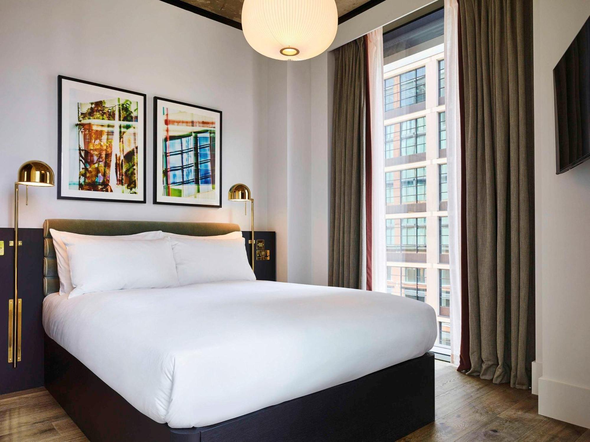 Hotel Tribe Canary Wharf 4*