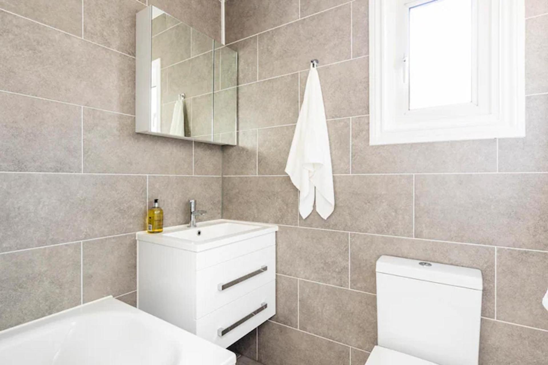 Charming 3-bed In *