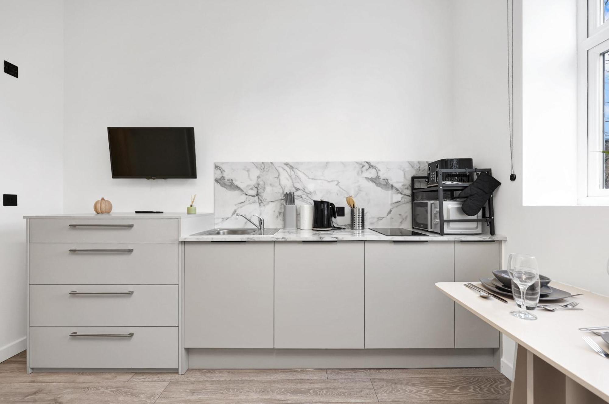 Hilldrop Short Term & Flexible Renting Islington With Free Wifi, Parking & Garden Appartement Londen