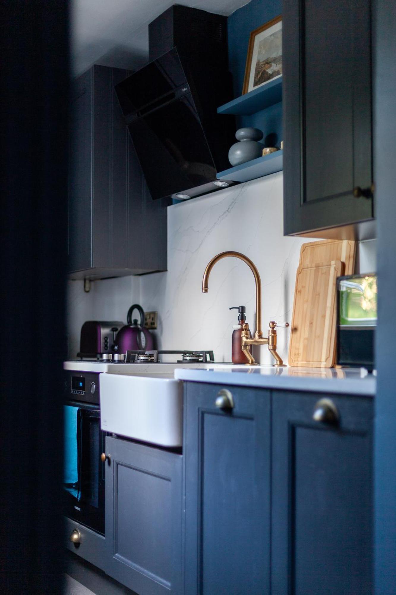 Arte - 2 Bed Luxurious Flat, Garden, 5min Dalston St., Parking Available, Serviced - Up To 5 Ppl Leilighet London