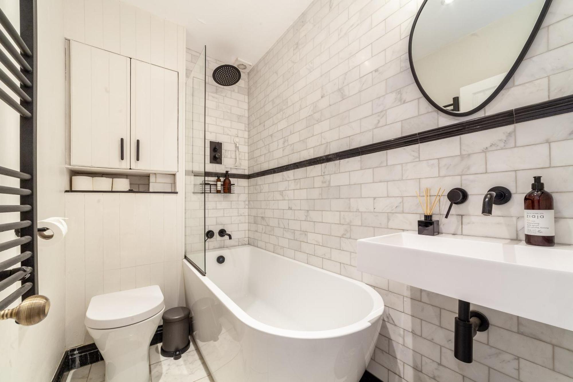 Arte - 2 Bed Luxurious Flat, Garden, 5min Dalston St., Parking Available, Serviced - Up To 5 Ppl * London
