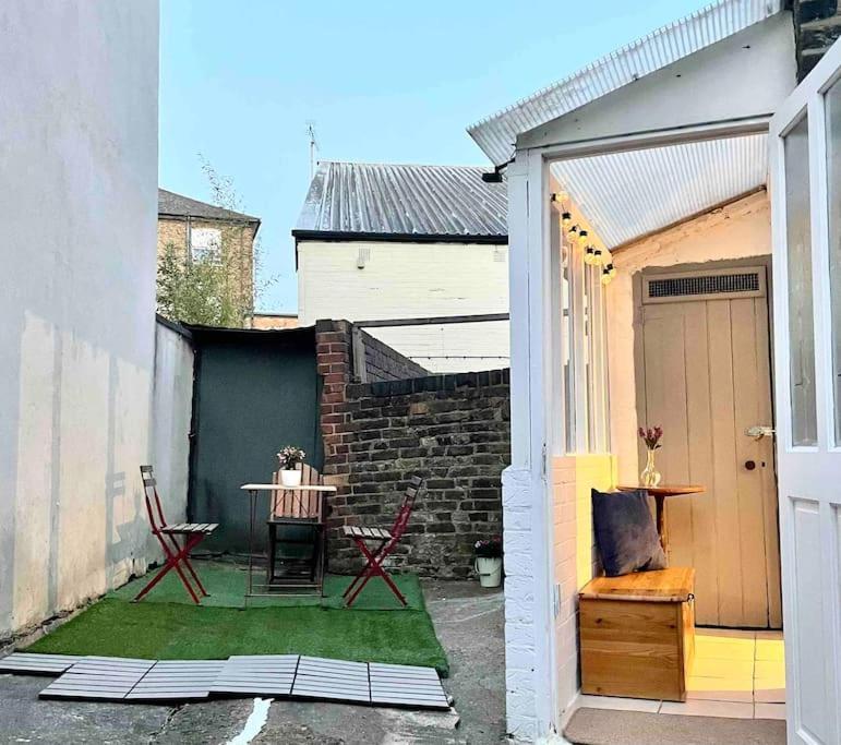 A Ground Floor Flat With Garden * London