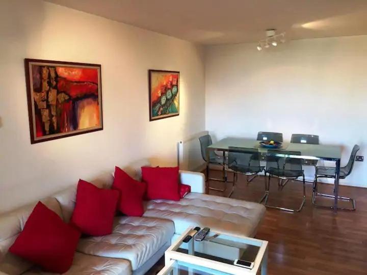 Habitación en casa particular 1 Or 2 Ppl Near Excel, O2, Canary Wharf - *