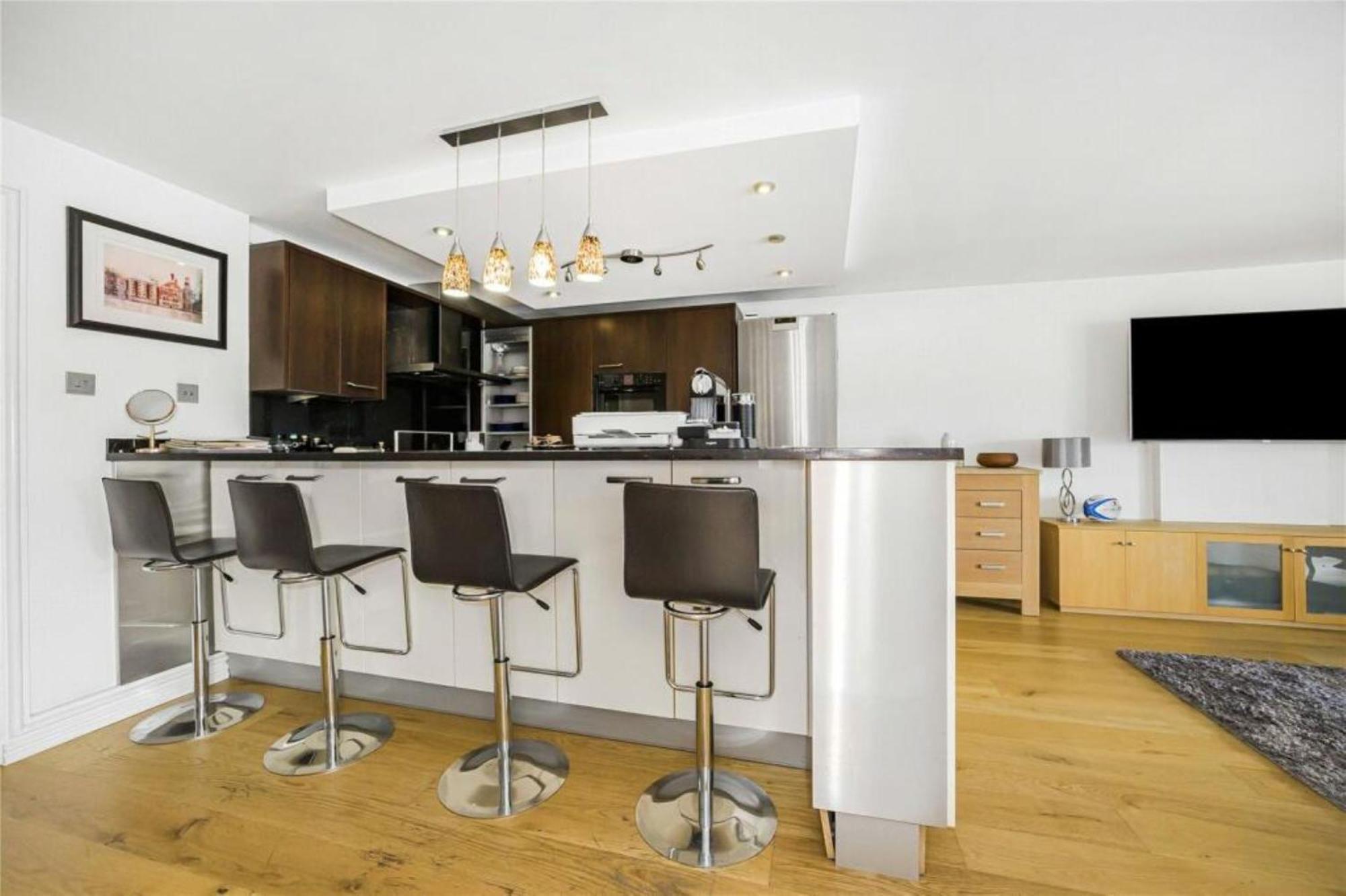 Subpenthouse Sleeps 6, Stunning Views Of Tower Bridge! Appartement Londen