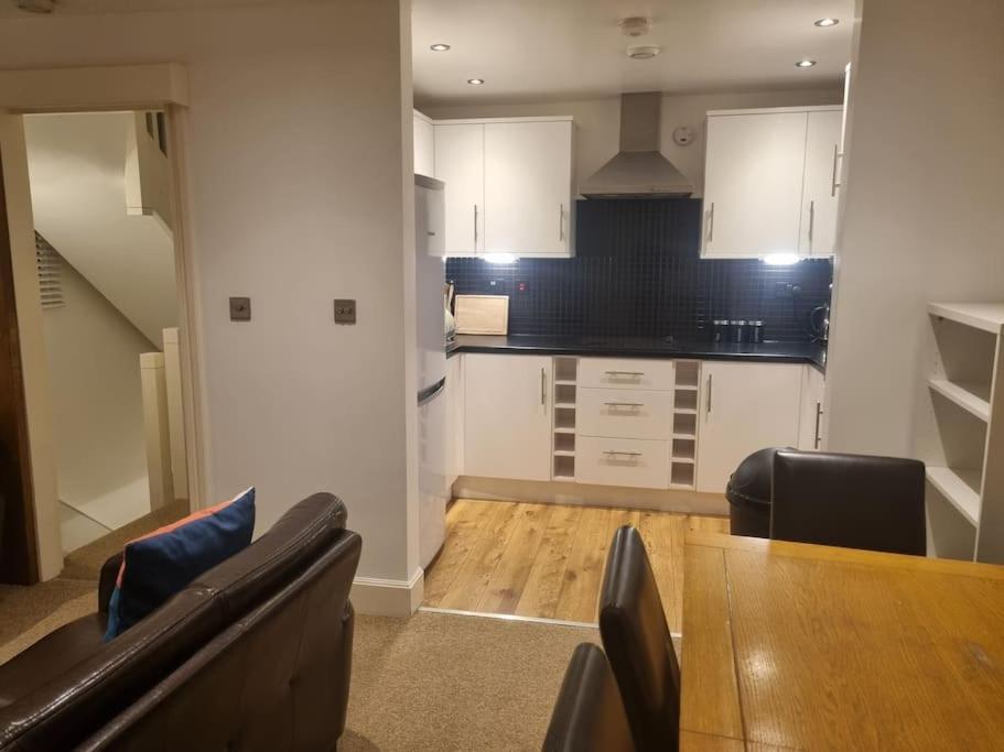 Superb 2bed/2bath Flat Waterloo Apartment *