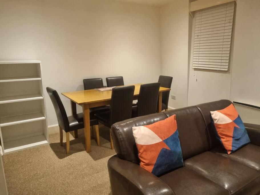 Superb 2bed/2bath Flat Waterloo Apartment *