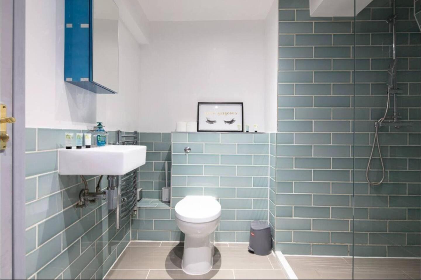 5wjb - Spacious 1 Bed Flat In Apartment