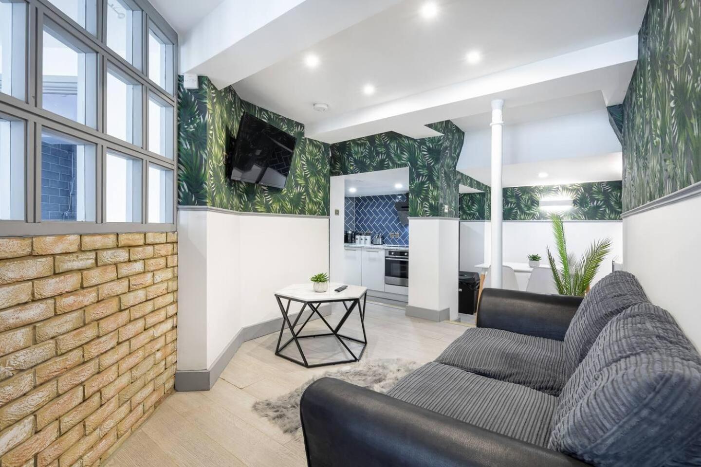 5wjb - Spacious 1 Bed Flat In London