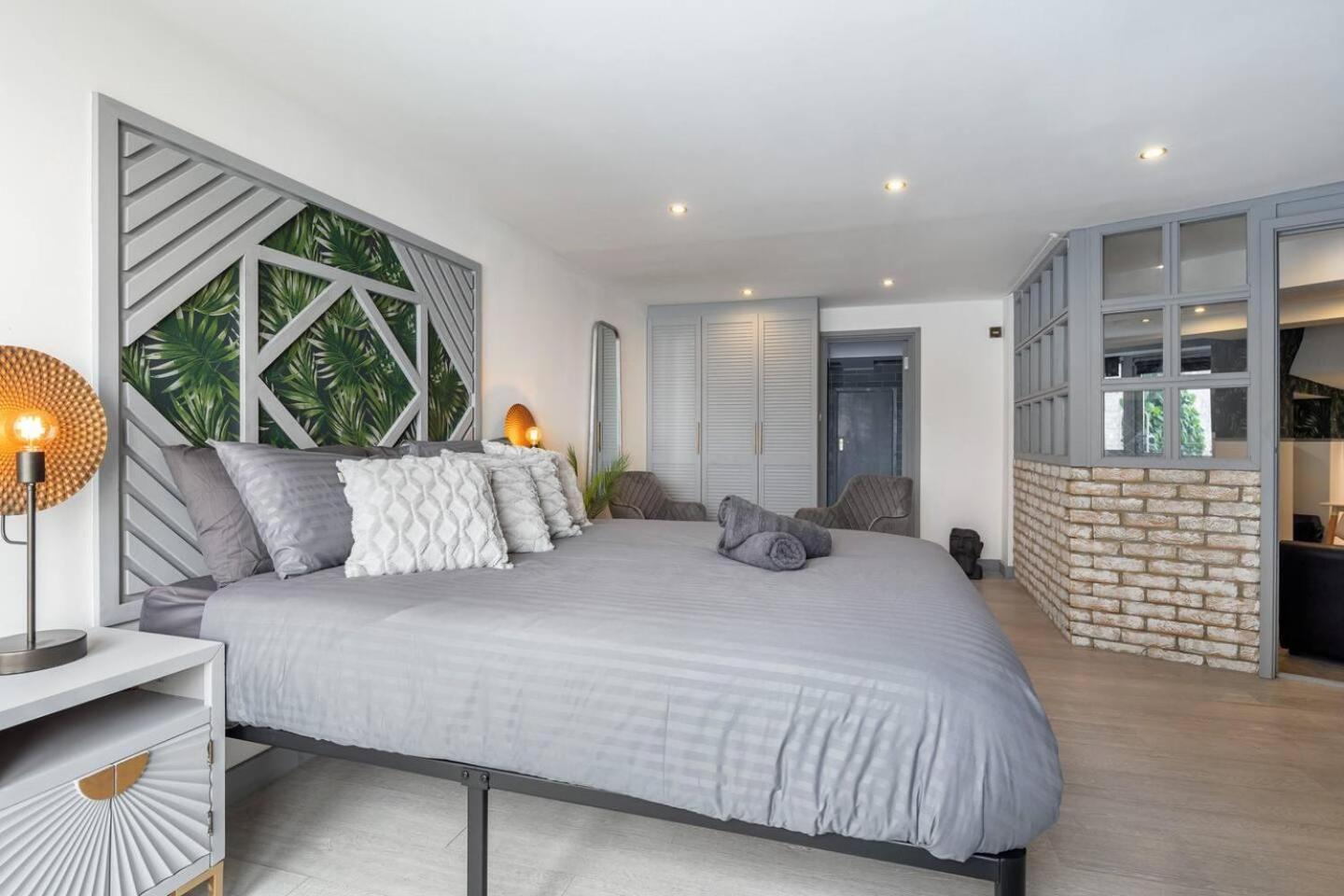 5wjb - Spacious 1 Bed Flat In Apartment *