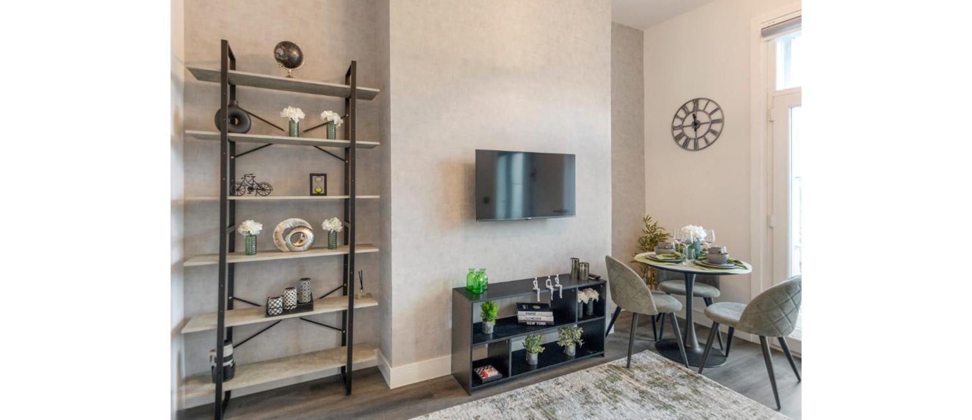 Apartment Bliss In The City: Comfortable 1-bed Retreat *
