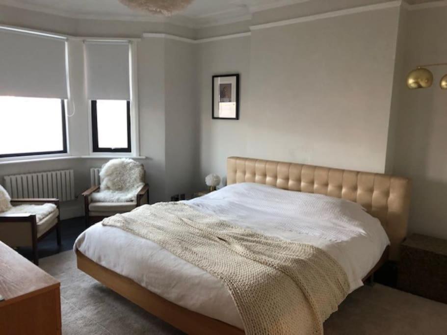 Stunning Modern Large 5 Bed House Willesden London