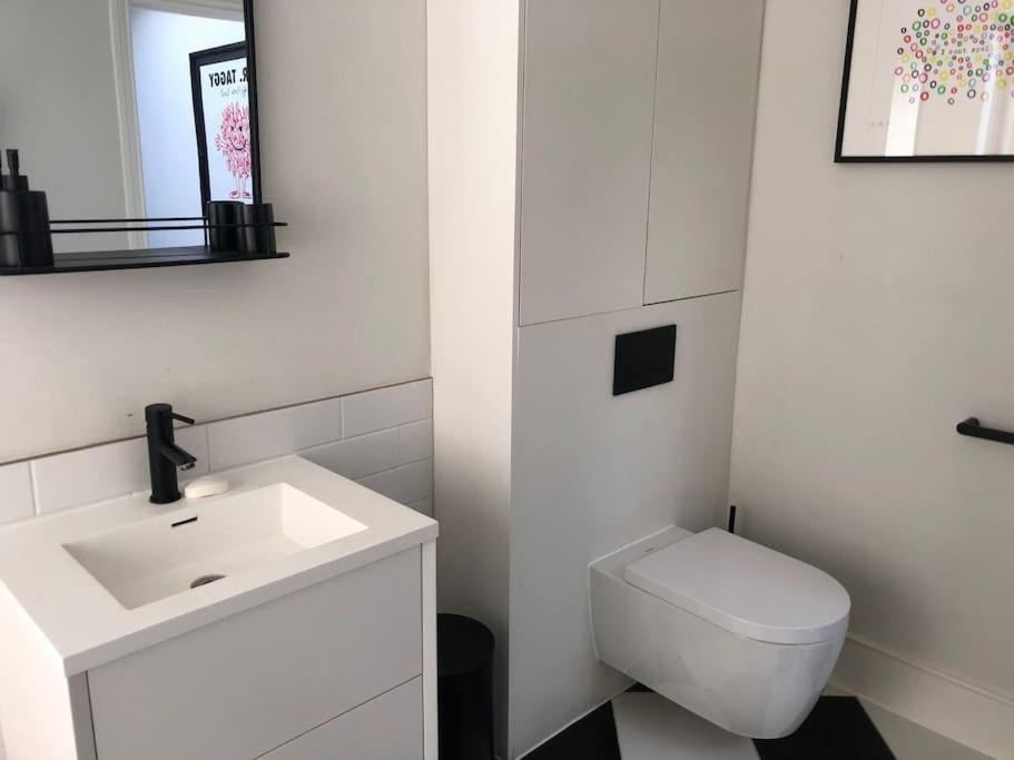 Stunning Modern Large 5 Bed House Willesden Leilighet *