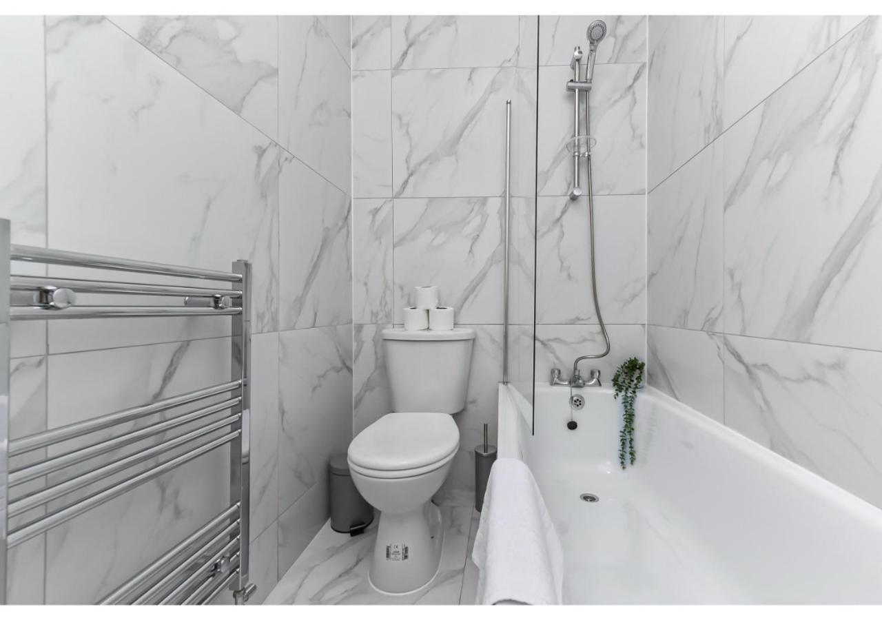 Great 4br House * London