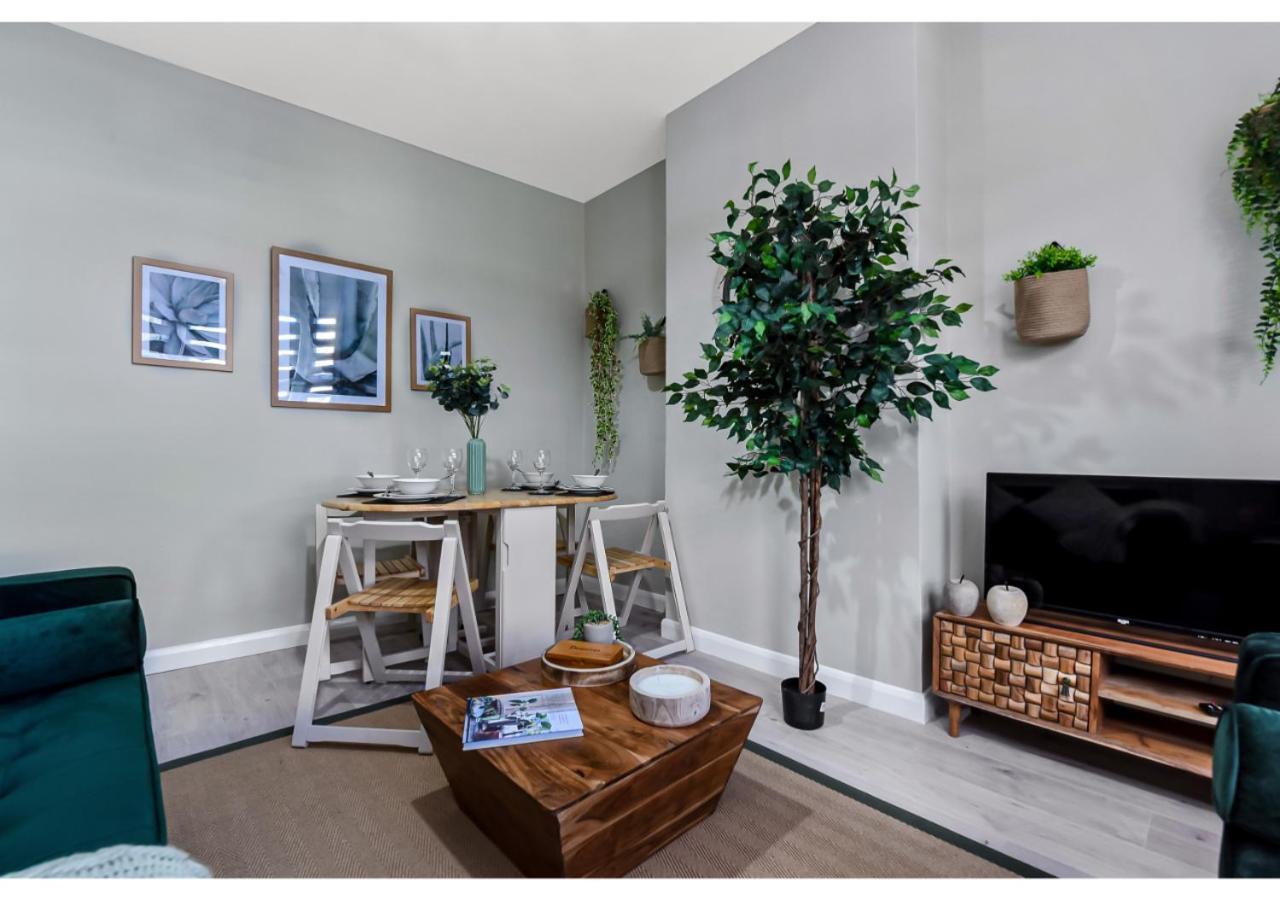 Great 4br House London