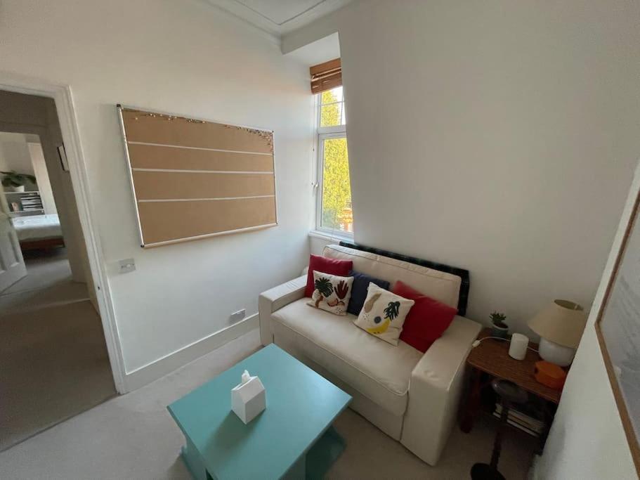 Apartment Beautiful 3 Bed In Leafy Hampstead *