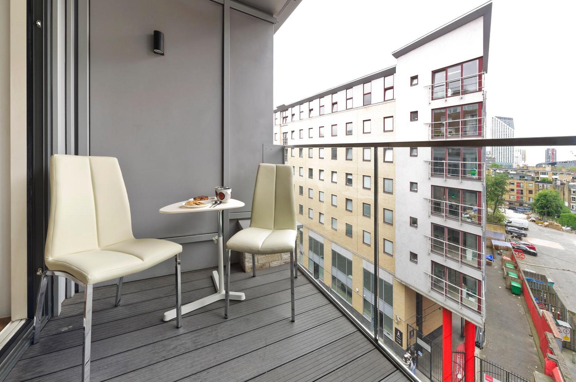 Spacious Flat Near South Bank By Underthedoormat Apartment *
