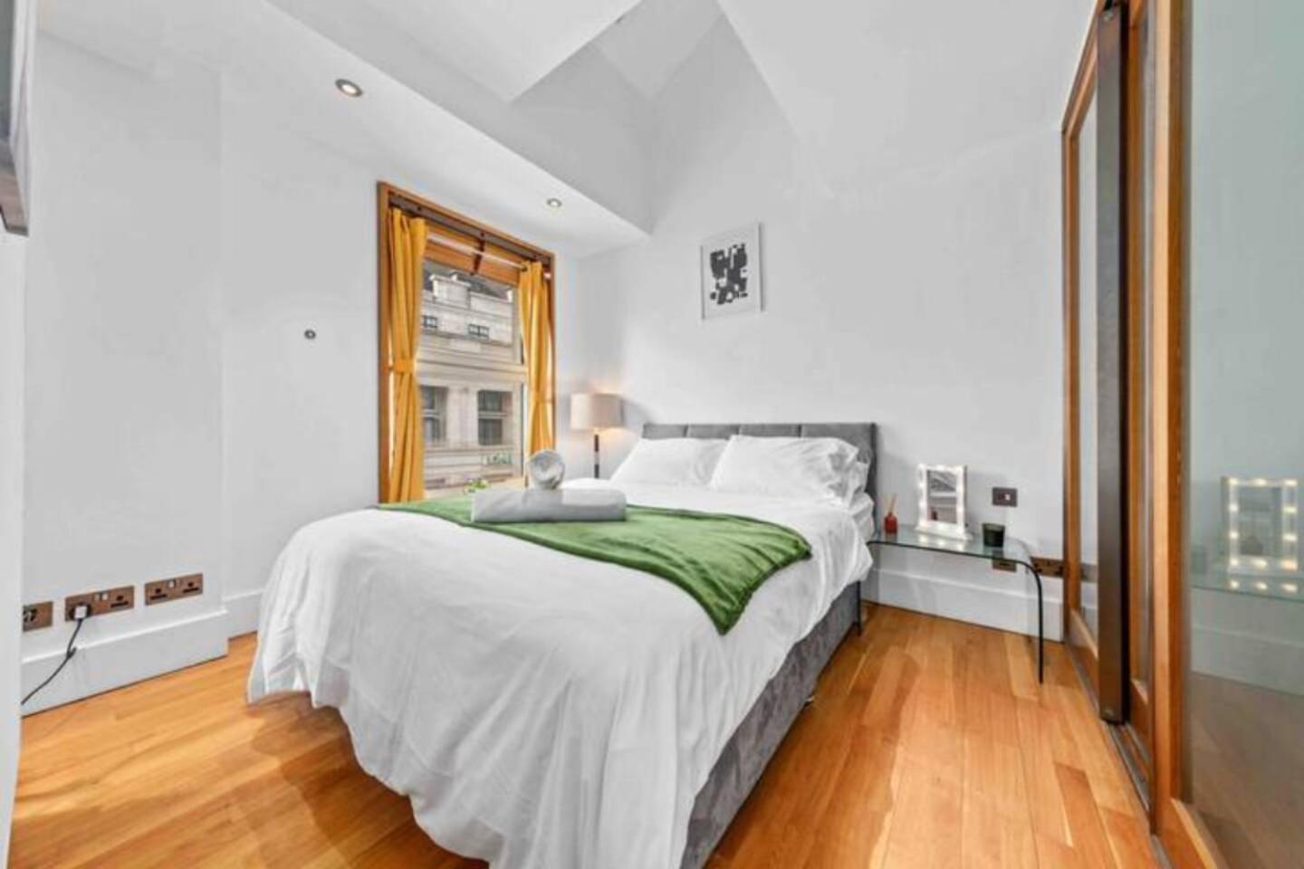 Sleep 4 In St Piccadilly Hy10 Londen